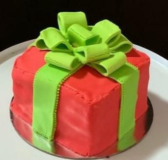 Gift Box Cake 1